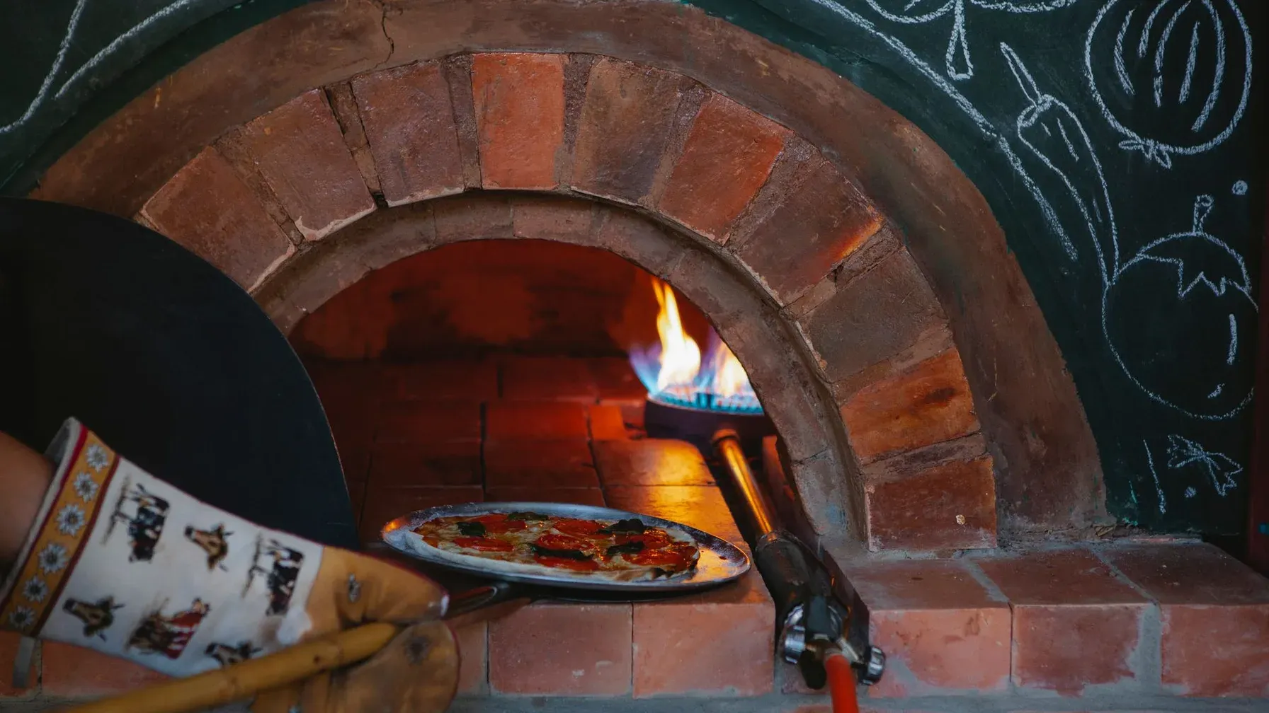The best pizzas in Mauritius, delivered hot: the island tour