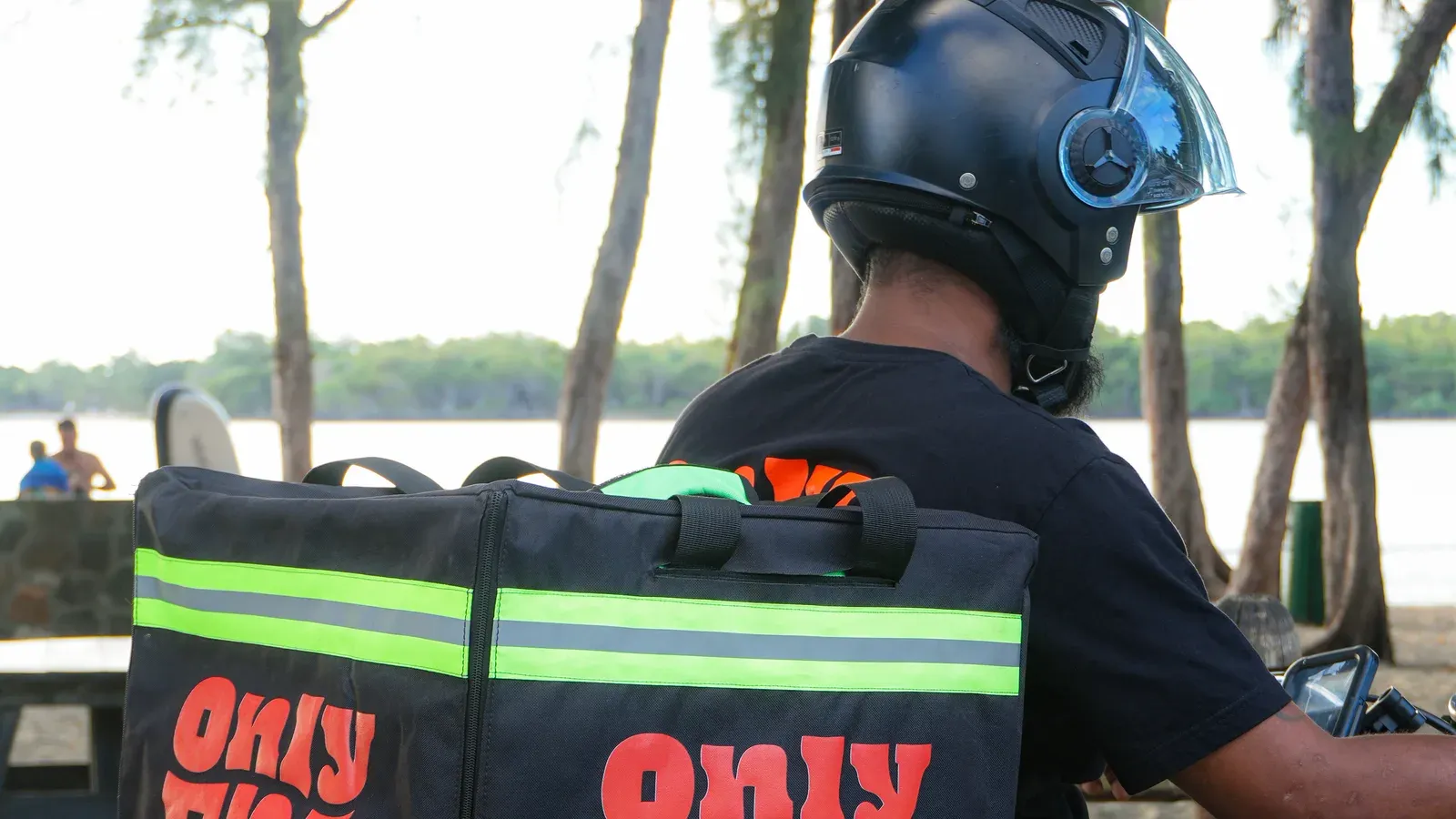 Open now, Sunday or late at night: when can you get food delivered in Mauritius?